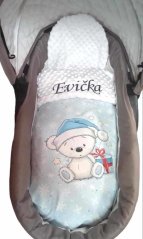 Minky deka s výšivkou jména – motiv zimní medvěd