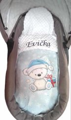 Minky deka s výšivkou jména – motiv zimní medvěd