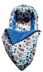 Oboustranné hnízdečko s podložkou zvířata v lese