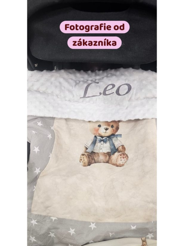Minky deka s výšivkou jména – motiv medvěd