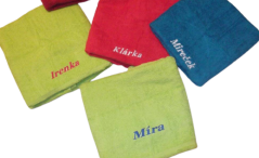 Ručník s výšivkou jména