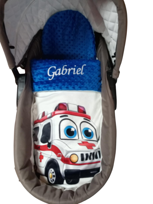 Minky deka s vyšitým jménem sanitka