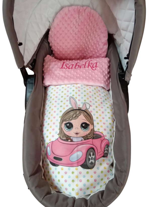 Minky deka s vyšitým jménem holka v autě