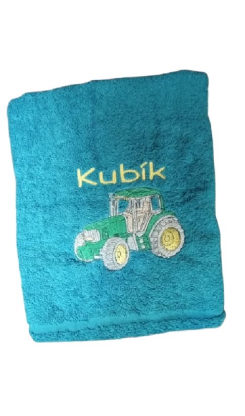 Osuška s výšivkou traktoru + jméno